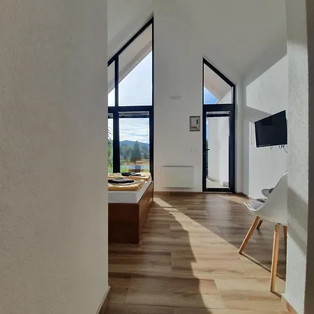 Smestaj Skuratenko *